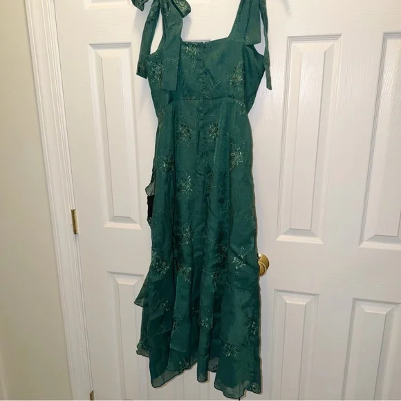 NWT ($79.00) Lulus Elegant Green Embroidered Ruffled Tie-Strap Midi Dress - Picture 7 of 8